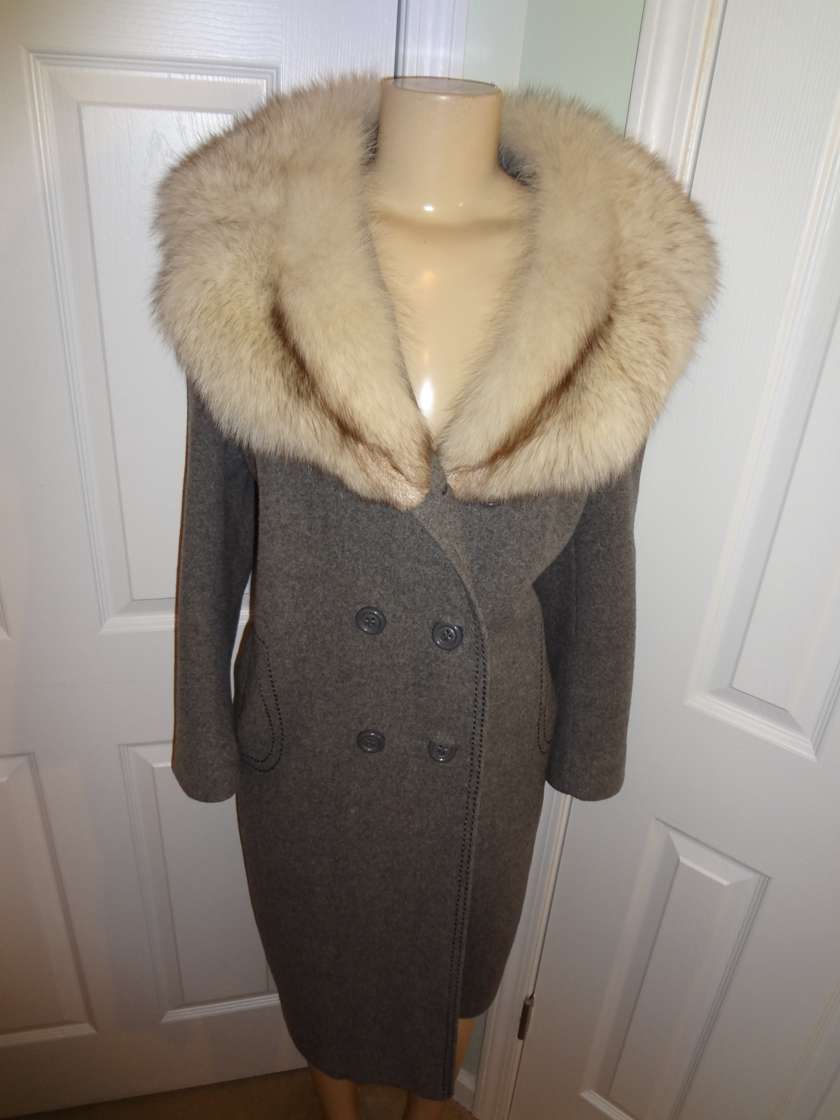 Divaxpress Resale Vintage Gray Wool Rabbit Fur Collar Coat Size 2X Online Store Powered by