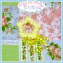 Yellow & Pink Trailing Ribbon Star