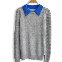 Block colored collar grey sweater