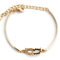 Masquerade Mask Bracelet (Gold)