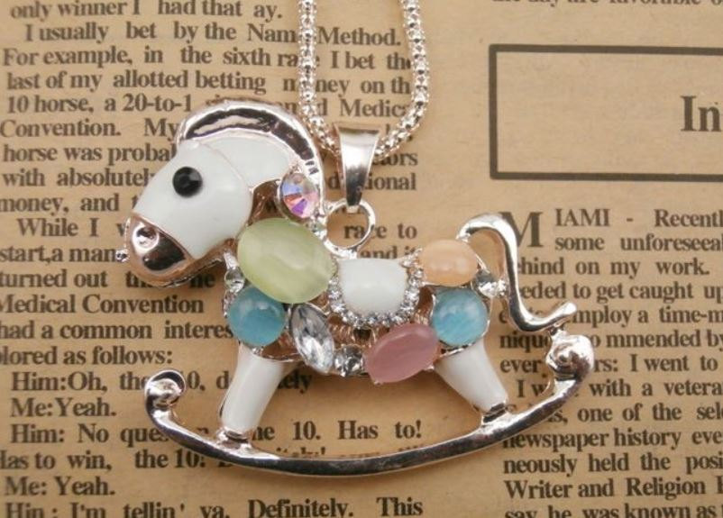 Q Teen French Romantic Creamy Pony Horse Necklace Jewelry Accessories Women Girl Gift Q Teen French Romantic Creamy Pony Horse Necklace Jewelry Accessories Women Girl Gift