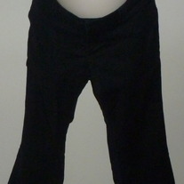Black Capri Pants-Old Navy Maternity Size 8  02122
