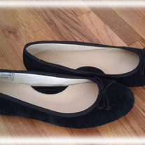Ballet_shoes_black_le_1_medium