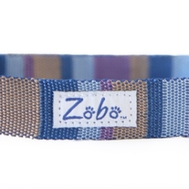 Two_blue_collar_cb_small_medium