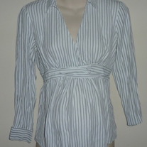 Black/White Stripe Shirt with Collar-Oh Baby By Motherhood Size Medium