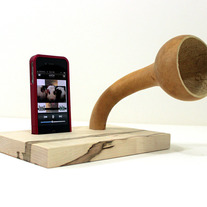 The Gourd-A-Phone - iHorn -- iPhone Acoustic Speaker Horn -- Acoustic Speaker System for your iDevice, all natural finish