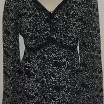 Black/White Top with Sheer Sleeves-Motherhood Maternity Size Medium  SF0413