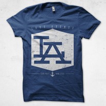 Lakeave_emblemnavwhtmockup_medium