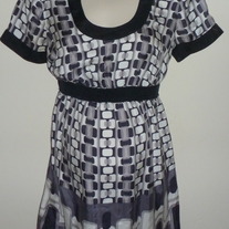 Black/Gray Silk Short Sleeve Shirt-Mimi Maternity Size Medium  SF0413