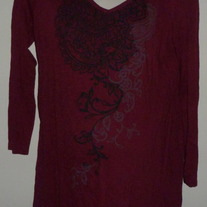 Burgundy Long Sleeve Shirt with Black Floral Design-Oh Baby By Motherhood Size Medium  CL413