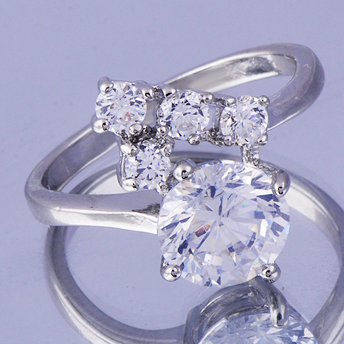 14k White Gold Filled Bright Cubic Zirconia 5 stone Cool Womens Ring