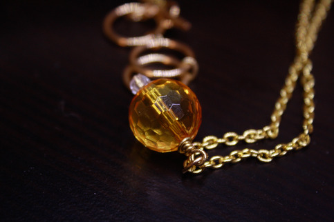 Simple Gold Drops Necklace and Earring Set