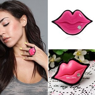 Pink Lips Ring