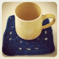granny luxe mug rug 