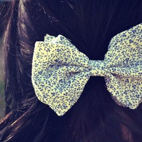 Tea Time Bow