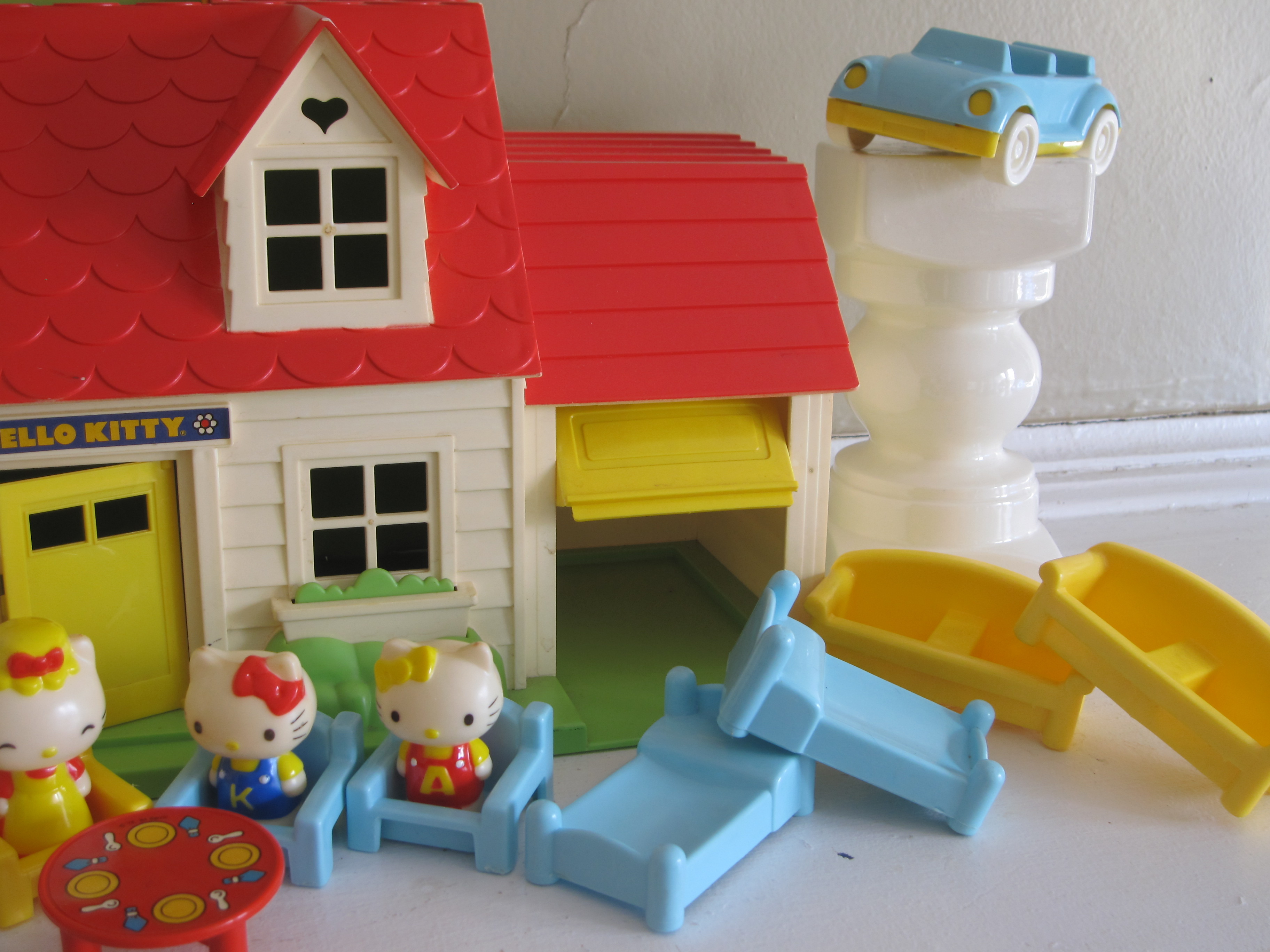 No Way! Hello Kitty House on Storenvy