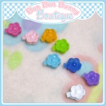 Tiny Treat Hair Clip - Flower B