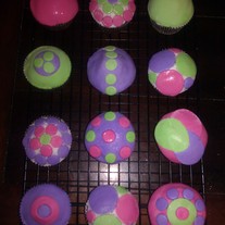 Marshmallow_fondant_easter_cupcakes_medium