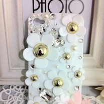 Bling Crystal Sparkle White Daisy Flowers iPhone 4/4S Case