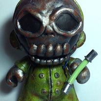 Rusty scary Skull - Munny