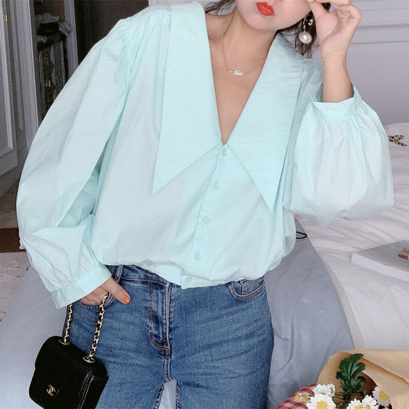 cropped sleeveless shirt