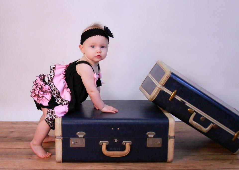Baby_flagg_in_leopard_and_baby_pink_male_dragon_magic_cube_romper_doomagic_black_bow_handmade_handpicked_boutique_original