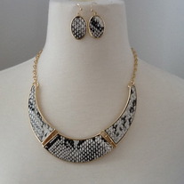 Snakeskin Necklace Set - more colors