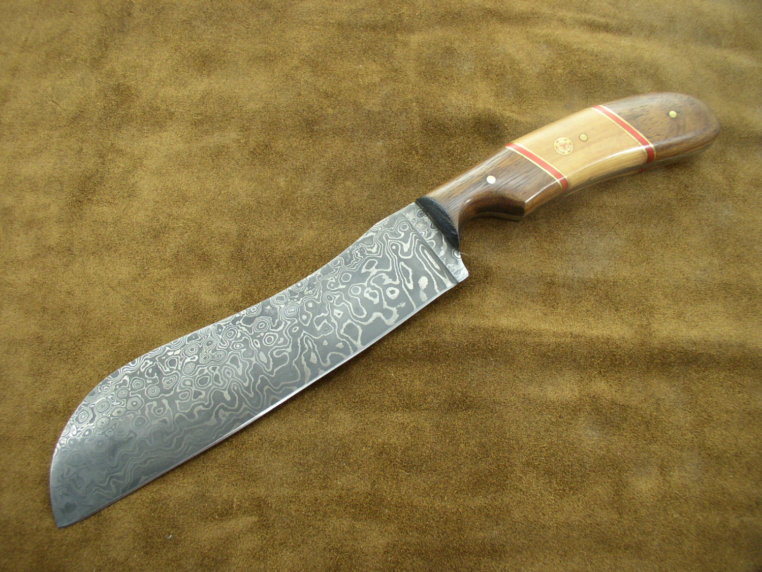38cdk Custom Hand Made Chef Knife Of Damascus Steel Blade Walnut