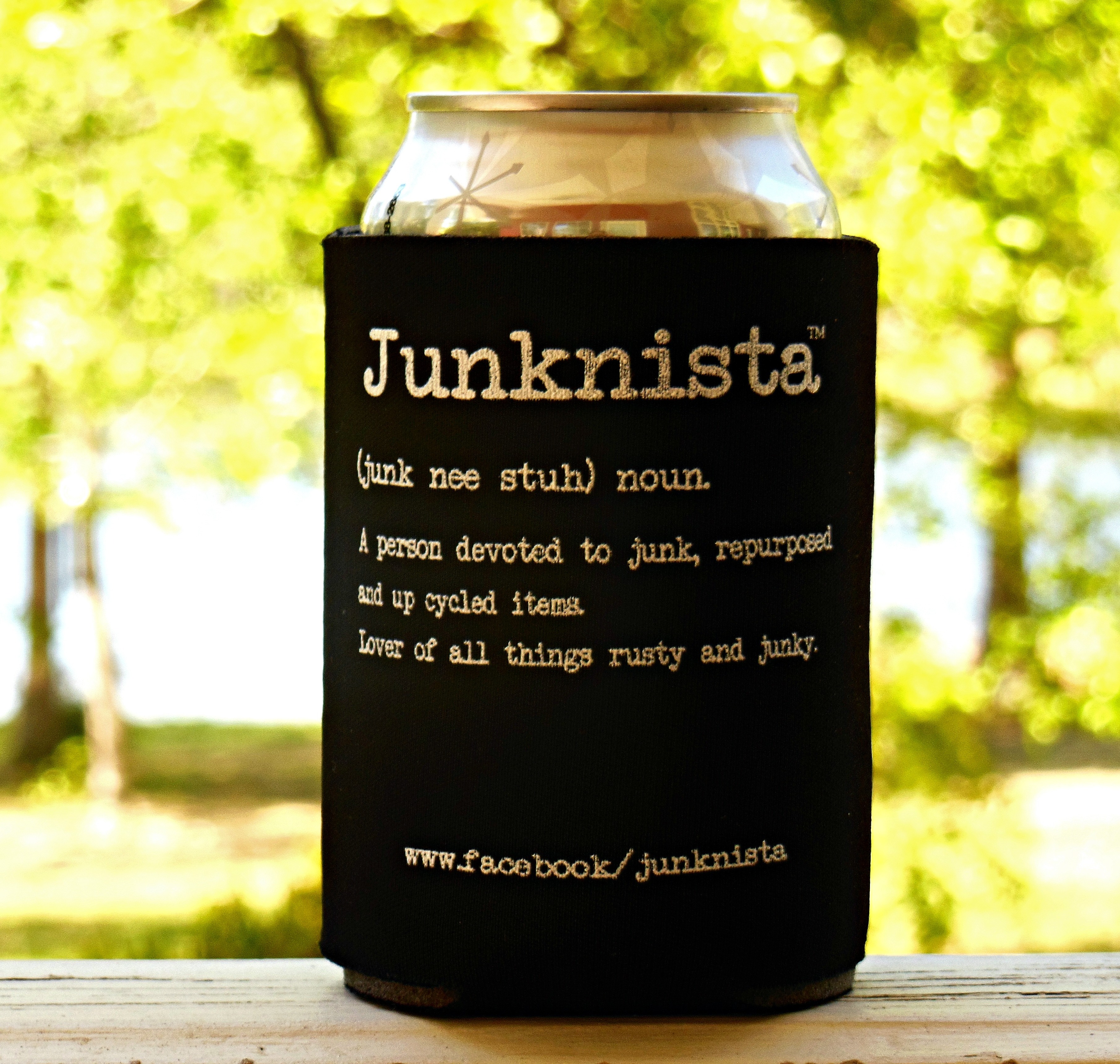 Junknista koozie on storenvy