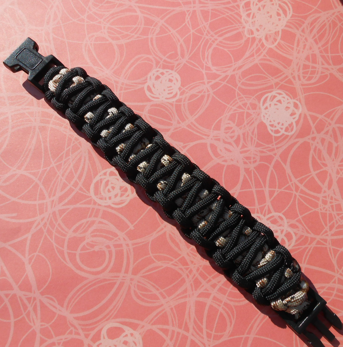 Customizable King Cobra Paracord Bracelet
