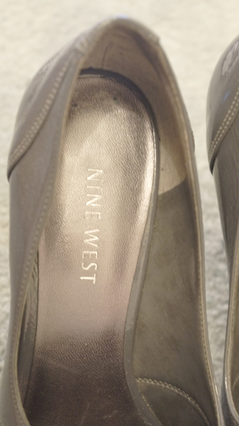 nine west grey heels