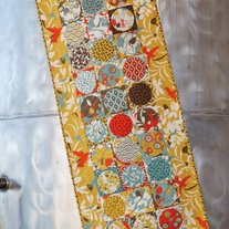 Pearl_district_table_runner_pattern_medium