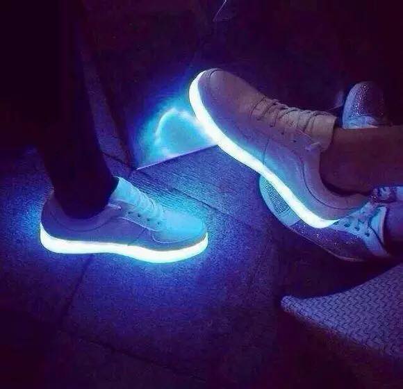 light up tennis shoes