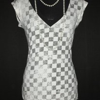 (Delia's) Distressed Checker Print V-neck Tunic (S)