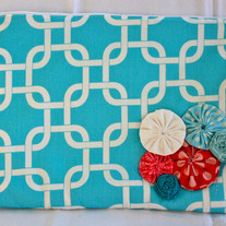 Aqua Chain 13" Laptop Snuggie