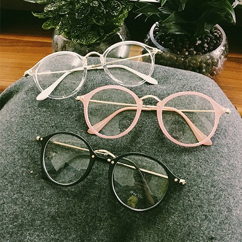 circle style glasses