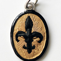 Holy_20spirit_20fleur_20de_20lis_medium