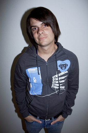 Ampdhoodie_guys_large