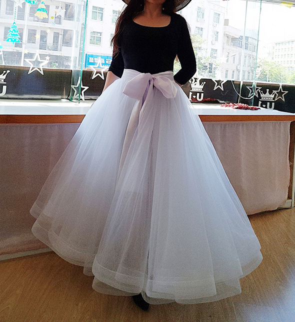 white tulle skirt long