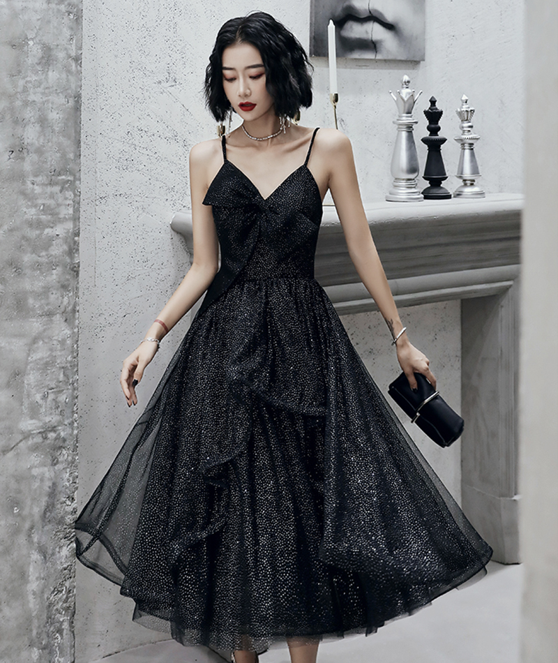 Get the Black tulle short prom dress 