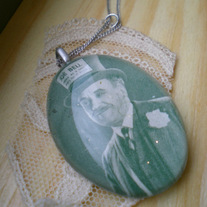 Vintage filmstar with lace necklace